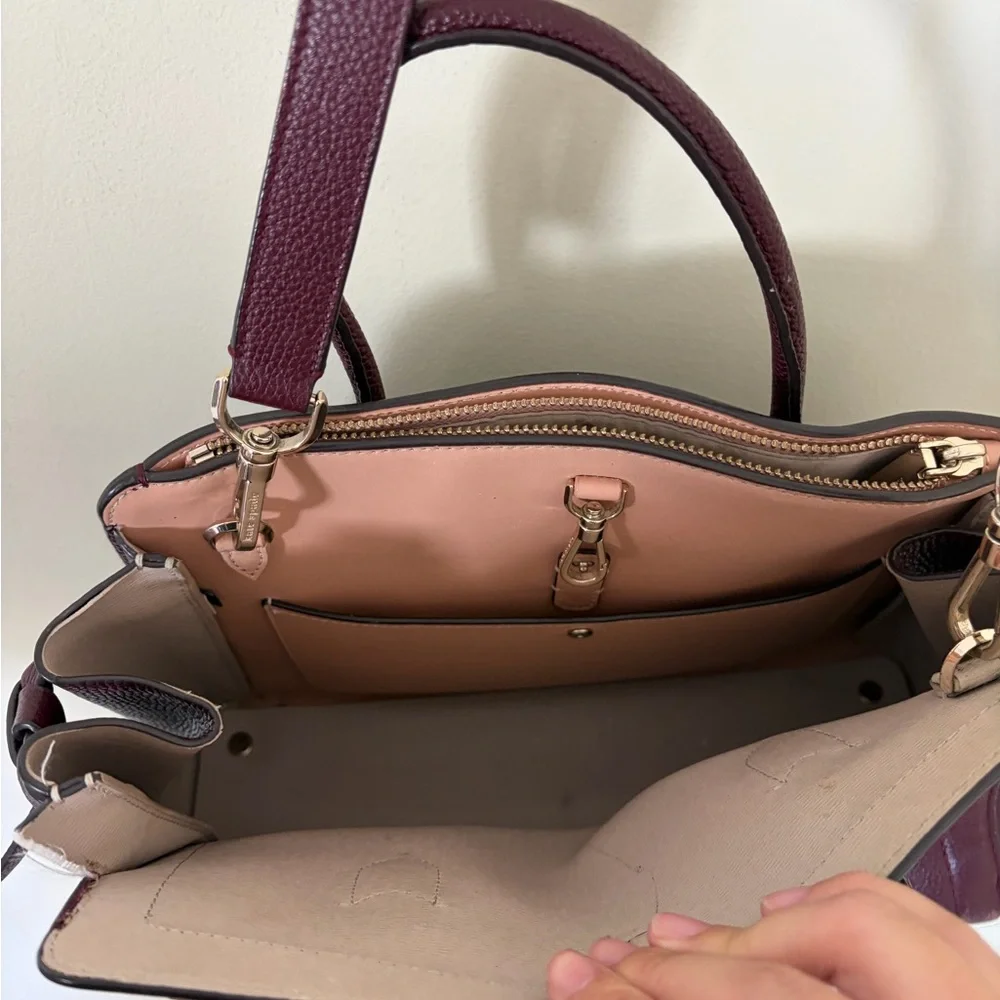 Kate Spade New York medium knott pebbled leather satchel flawed - Picture 5 of 9